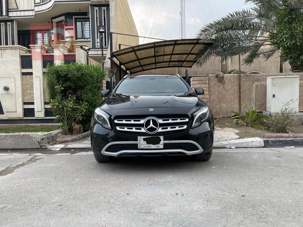 مێرسێدس بێنز GLA
